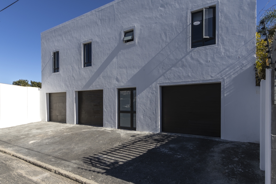 5 Bedroom Property for Sale in Strand Central Western Cape